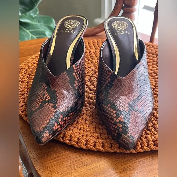 Vince Camuto Brown Snake Print Women's Shoes - Picture 7 of 7